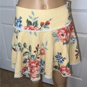 $5 FOREVER 21 SKIRT. NEW WITH TAGS. $5 IF BUNDLED